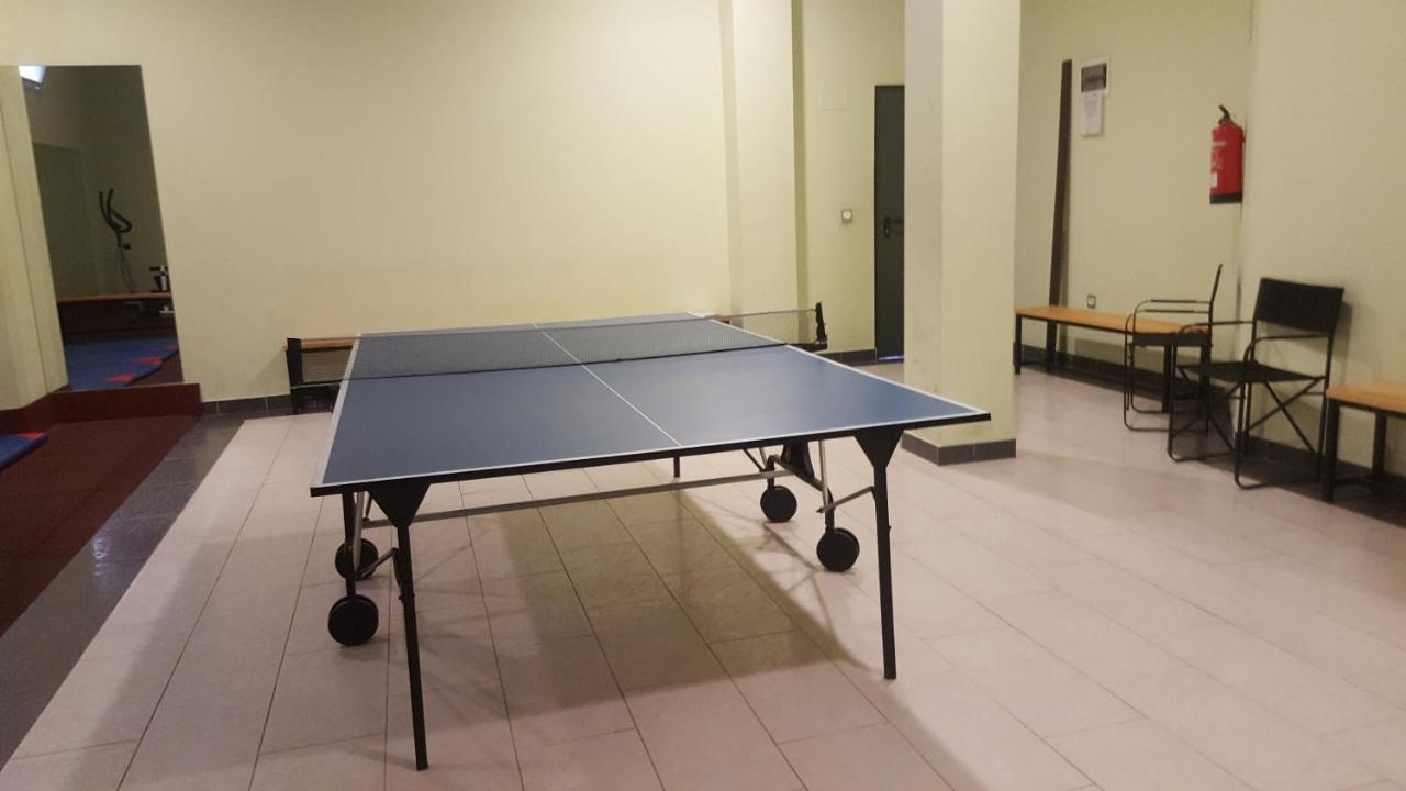 Апартаменты Piso Zona Hospital 6 Personas Овьедо Экстерьер фото